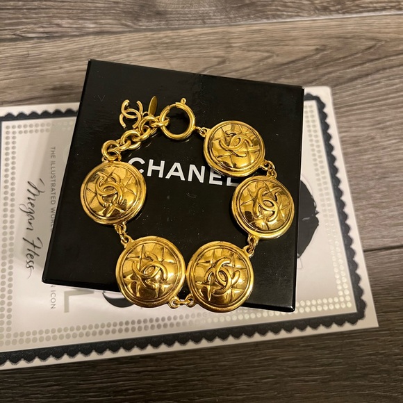 CHANEL Vintage‎ GoldQuilted Medallion CC Link Bracelet